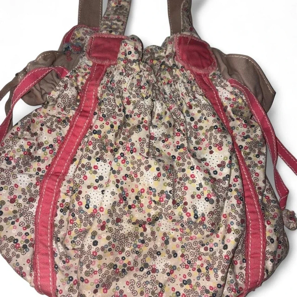 Thirty one- Y2K floral print drawstring bag with pink trim